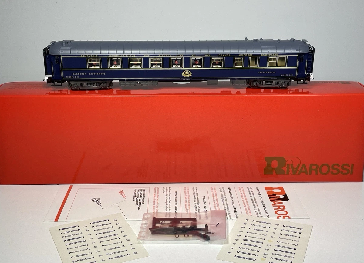 Rivarossi Orient Express HO Model Railroad Passenger Cars