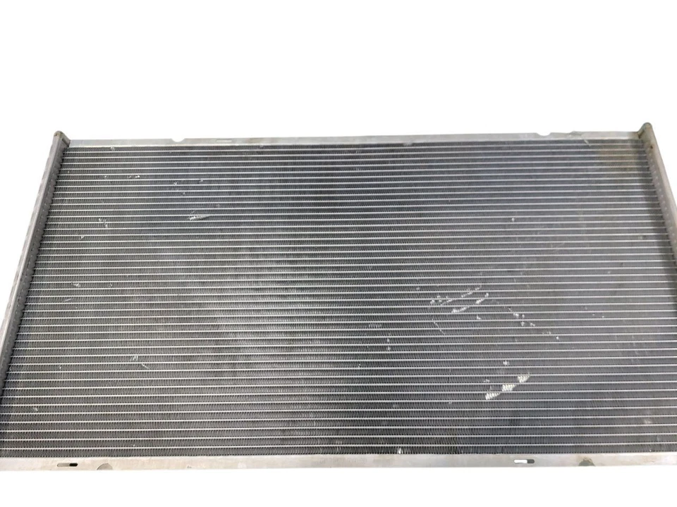 Radiador sem AC compatível com 96-00 Chevrolet 2500 Pickup 645429 - Imagem 3 de 4