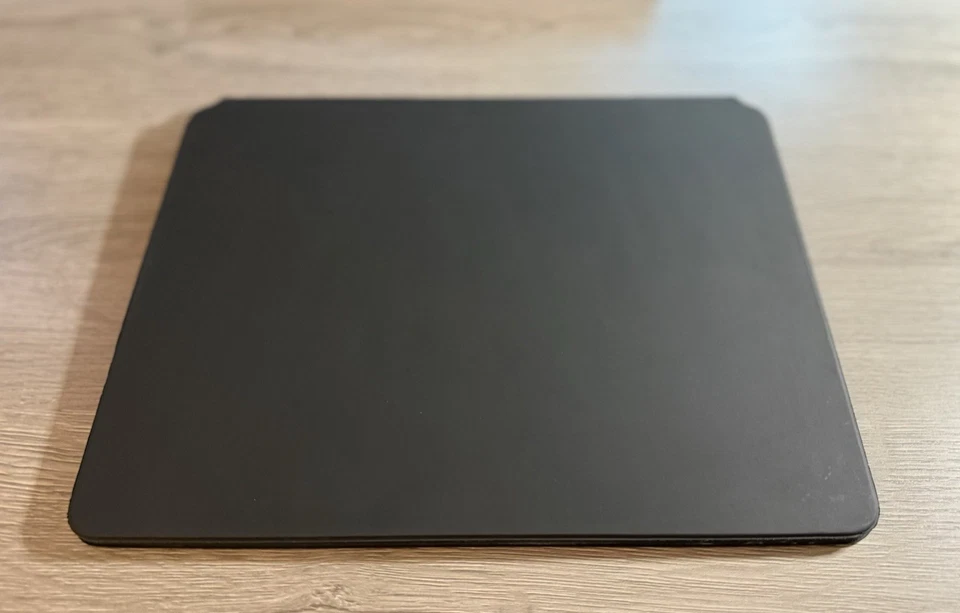 Apple — волшебная клавиатура для iPad Air 13 дюймов (M2 M3) — черная - Изображение 2 из 4