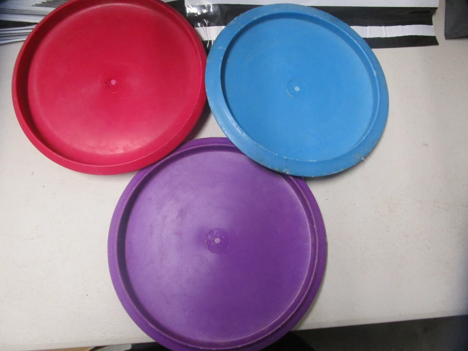 Beginner Set of 3 Innova Disc Golf -Leopard Driver, Shark Midrange, Aviar Putter - Image 2 of 2