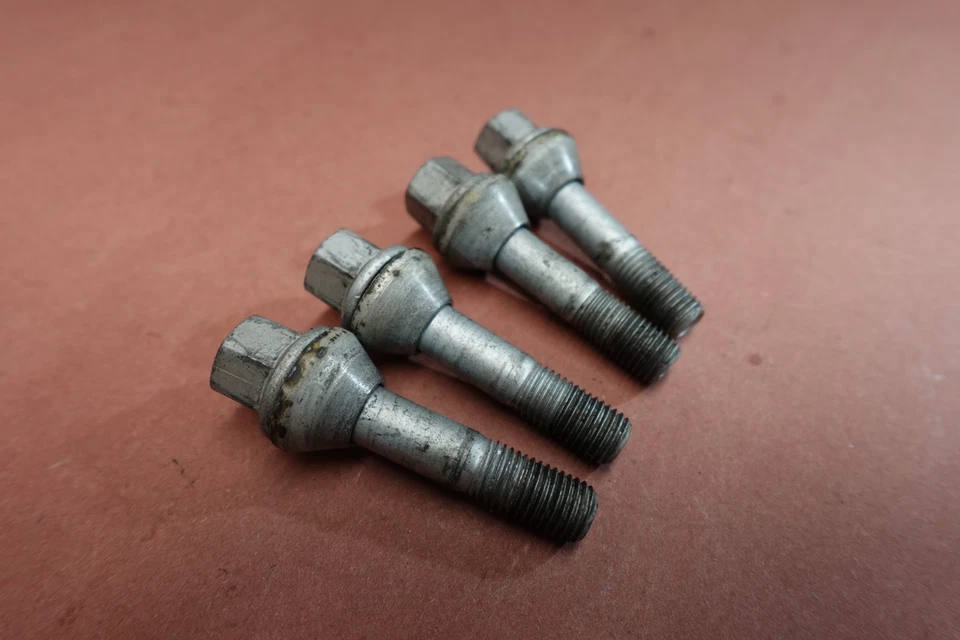 Болты задних колес 1983 - 1992 BMW K100 RS - Изображение 2 из 4