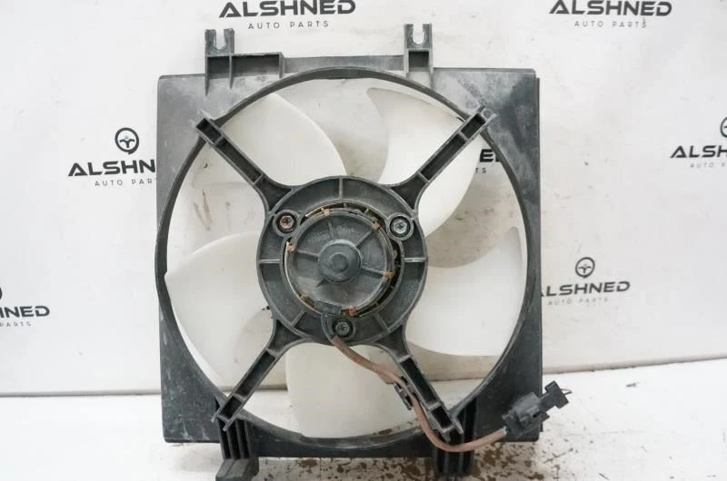 2009-2013 Subaru Forester conjunto de motor ventilador de refrigeração condensador 45121AG000 FABRICANTE DE EQUIPAMENTO ORIGINAL - Imagem 3 de 4