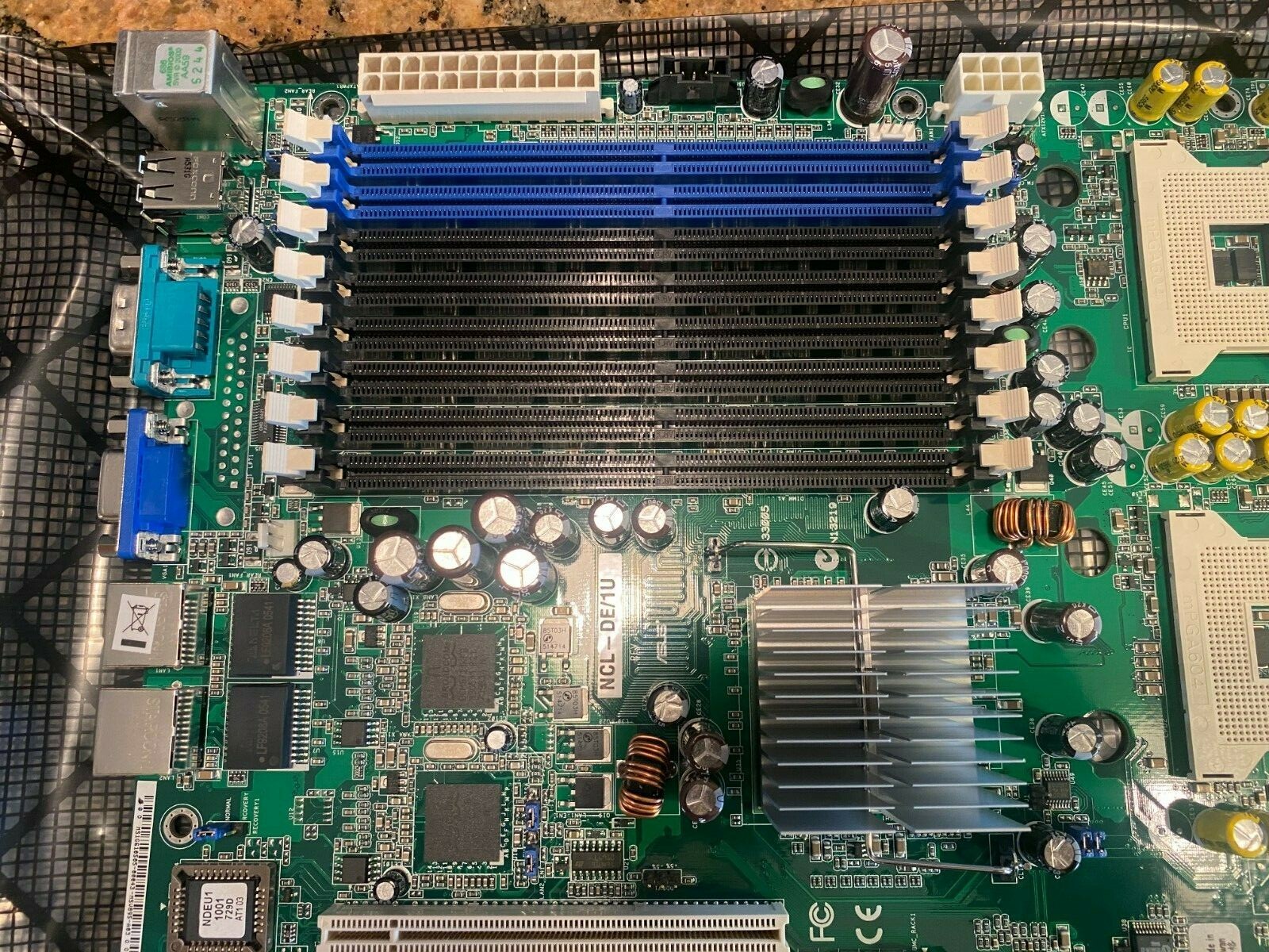 ASUS+Z8PED12+Reliable+Server+Building+Block+Motherboard+Sata+Cables+I