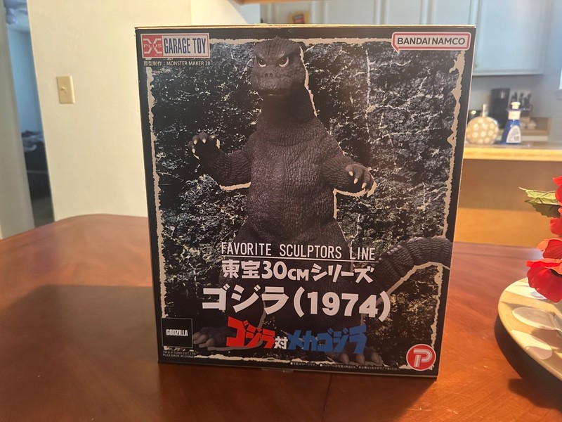 X-PLUS Toho 30cm Series Favorite Sculptors Line Godzilla 1974 figure 2023