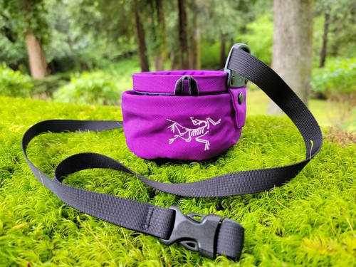 ARC'TERYX Aperture Purple Climbing Bouldering Chalk Bag W/ Strap.