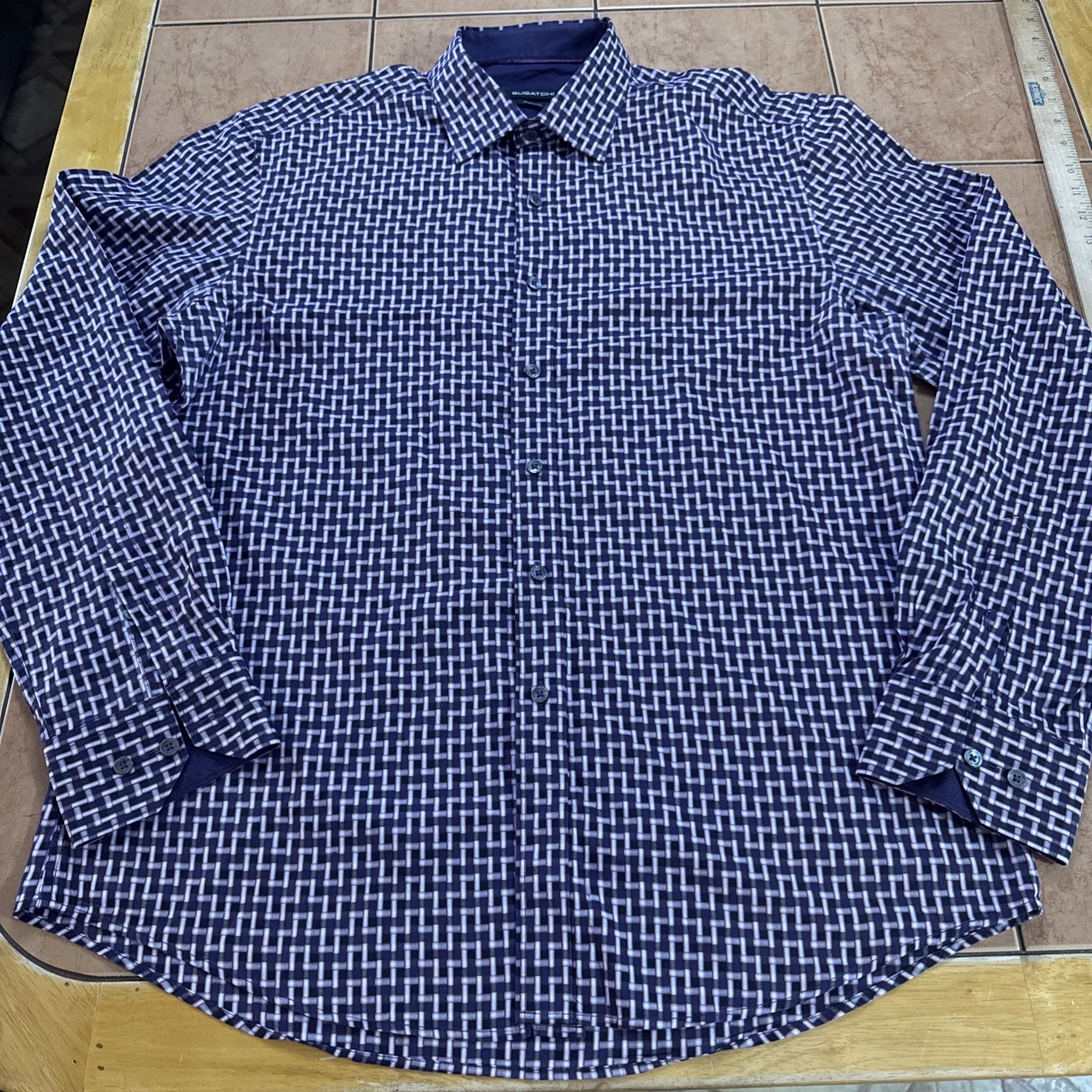 Bugatchi Shirt Mens Size Large Purple Plaid Shaped Fit Button Up Long Sleeve