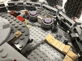 LEGO Star Wars: Millennium Falcon (75105)