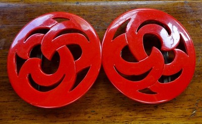 Vintage GROSSER 4,8'' geschnitzter hellroter Lucite Kreis Kleid Gürtel doppelte Schnalle -847