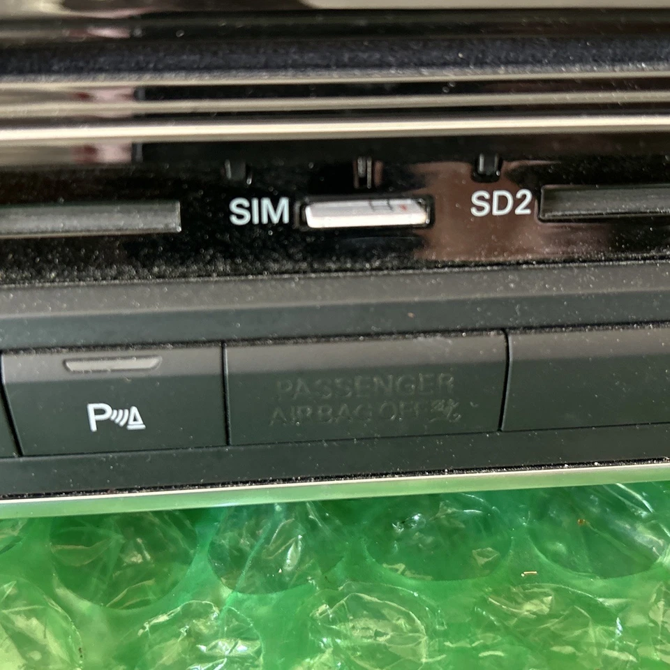 Radio Receiver Multimedia CD Player Head Unit OEM 4G1035025 Audi S6 2016 - Image 4 of 4