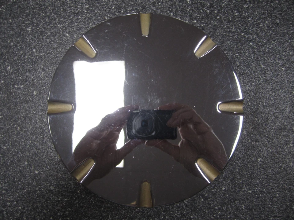 Conjunto (4) 1995-2000 15" Chrysler Cirrus cromado e dourado tampas centrais 04695592 2057 - Imagem 4 de 4