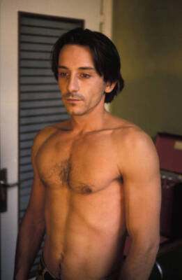 Jean Hugues Anglade at the shooting of the film 37�2 le matin dire- Old Photo 2