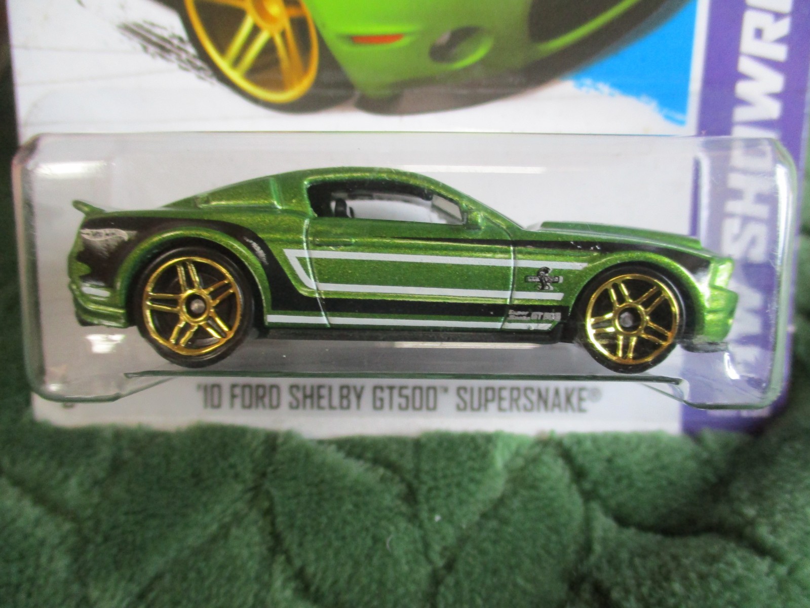 Hot Wheels  Showroom  '10 Ford Shelby GT500 Supersnake