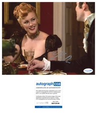 Hannah New 'Bridgerton' Signed 8x10 Photo 'Lady Tilley Arnold' ACOA