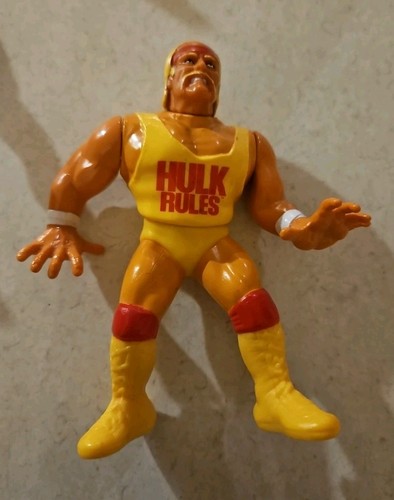 WWF Hulk Hogan Hasbro Wrestling Figure WWE 1990 Se...