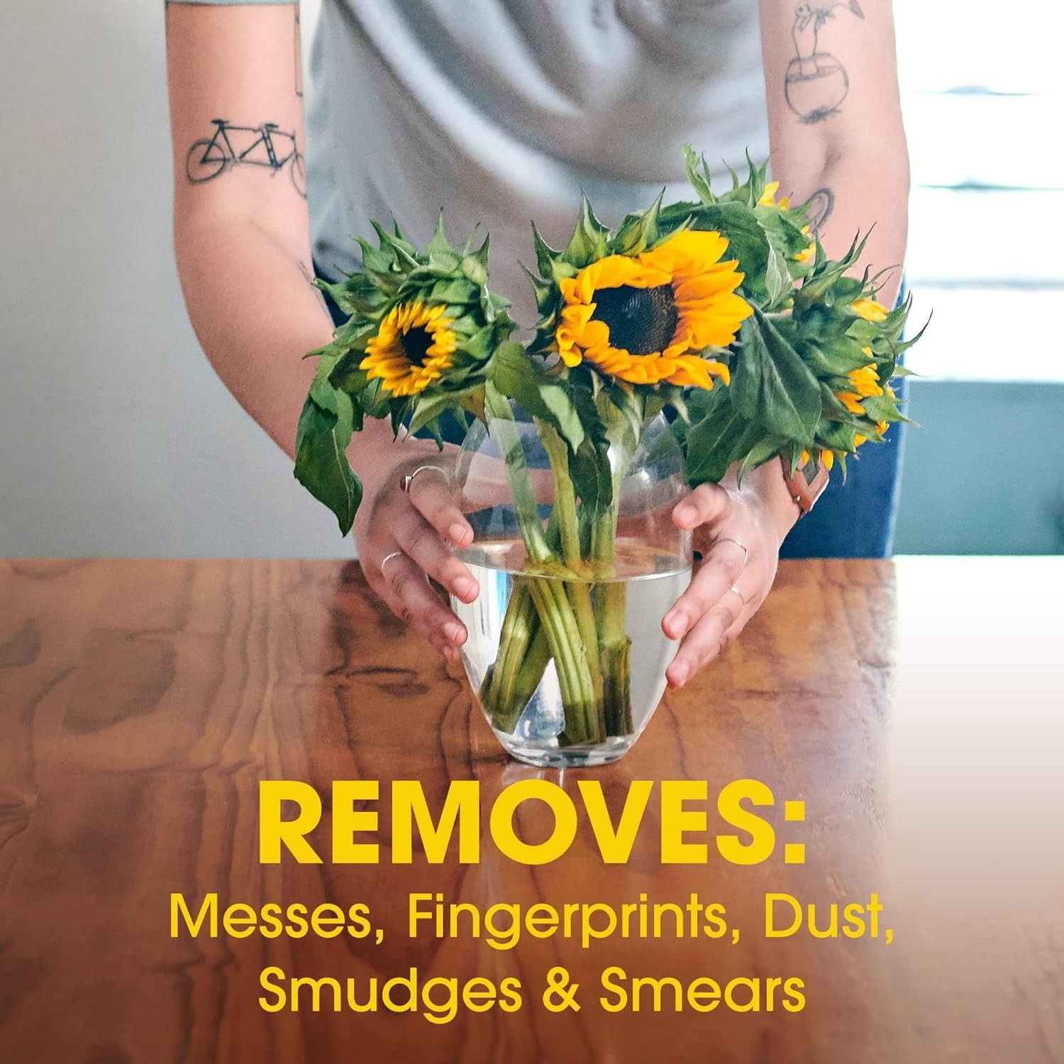 Pledge Expert Care Wood Wipes, Shines and Protects, Removes Fingerprints, Lemon