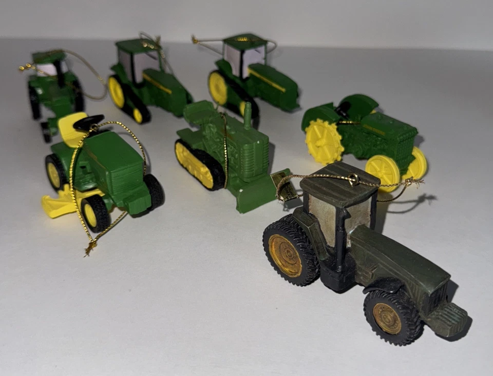 Lote de John Deere Miniatura Adornos Colgantes Tractores Navidad Enesco Figuras Foto 4 de 4