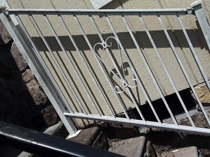 outdoor stair railing