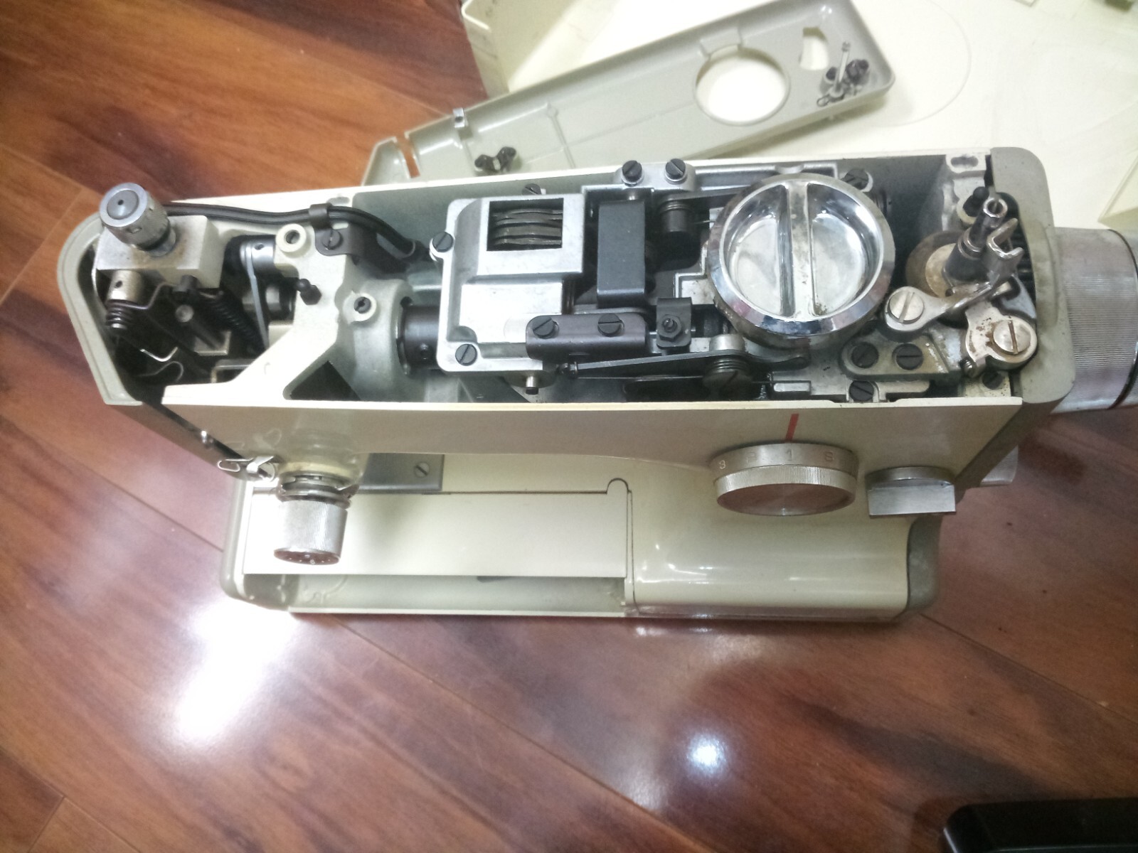 Vintage Sears Kenmore 158.10400 1040 Portable Sewing Machine w/Hard