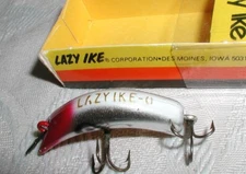 VTG.LAZY IKE MI0 MRW-Metallic R&W,FLY ROD IKE 1½" ;HARD TO FIND NOS Dura Pak Box