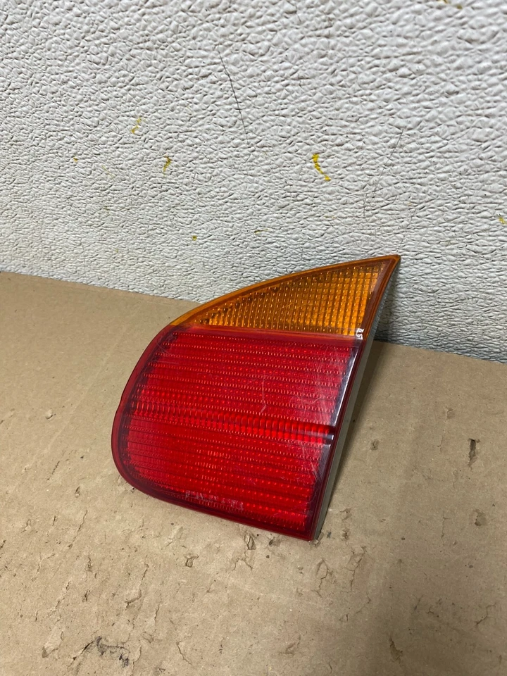 1998 to 2002 Chevrolet Prizm Right Passenger Rh Side Inner Tail Light OEM N3521 - Image 2 of 4