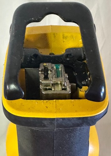 DEWALT DCS387 20V Reciprocating Saw Complete Lightly Used Excellent Shape FS! - Picture 4 of 13