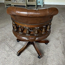 Brown Leather Tufted Swivel chesterfield chair can deliver 🚚 