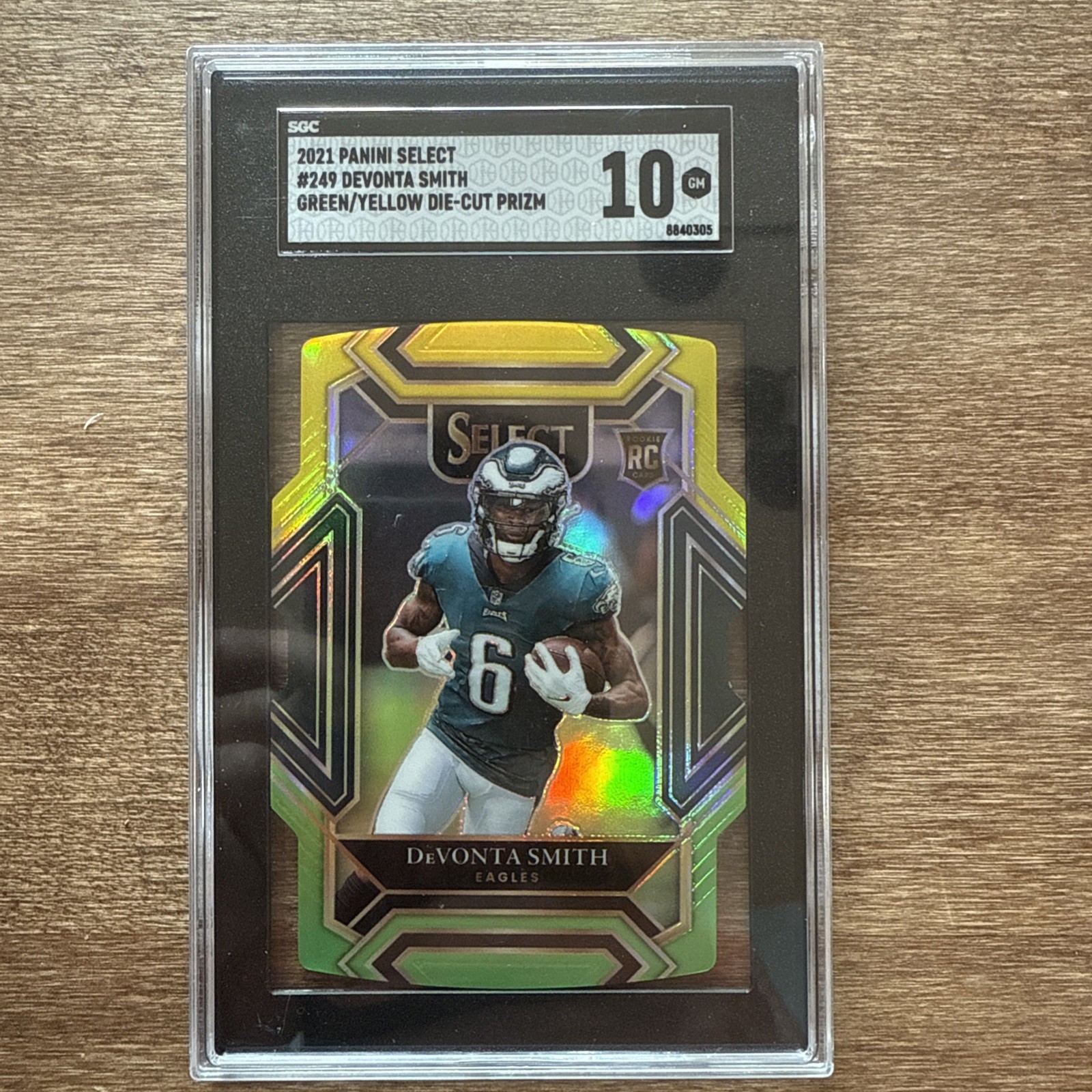 2021 Panini Select Club Devonta Smith #249 Green & Yellow Prizm Die-Cut (RC)