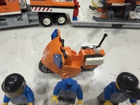 LEGO City #7686 Helicopter Transporter - 99% Complete, All Figs, No Box
