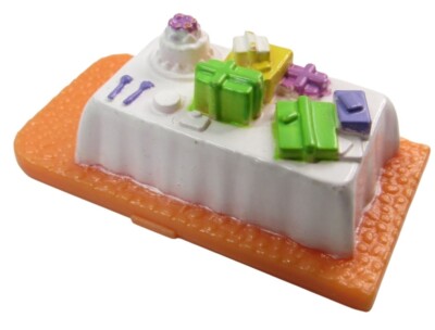 1998 Polly Pocket Vintage Doll Camera Fun - Wedding Table/Battery Cover