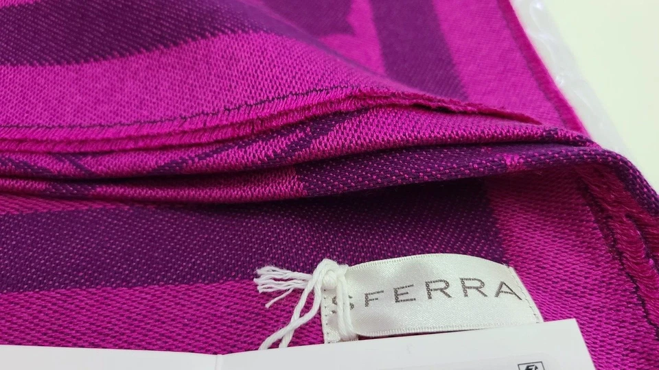 Mezcla de seda de lana púrpura Sferra Floreale Throw Foto 3 de 4