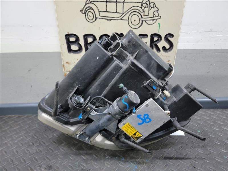 2004-2008 MASERATI QUATTROPORTE (4DR) SPORT GT PASSENGER SIDE HEADLIGHT: XENON 