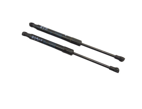 Audi A1 8X Motorhaube Gasfeder Gasdruckdämpfer vorne 8X0823359 Bj2014