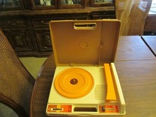 Vtg. 1978 Fisher Price Record Player, #825 With Owner's Manual,  Needs Repair
