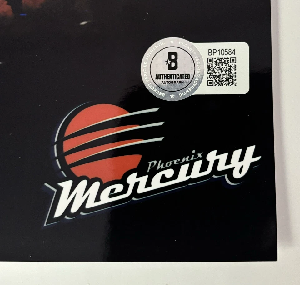 DIANA TAURASI SIGNED 8x10 PHOTOGRAPH BECKETT BAS COA AUTOGRAPH PHOENIX MERCURY - Image 2 of 3