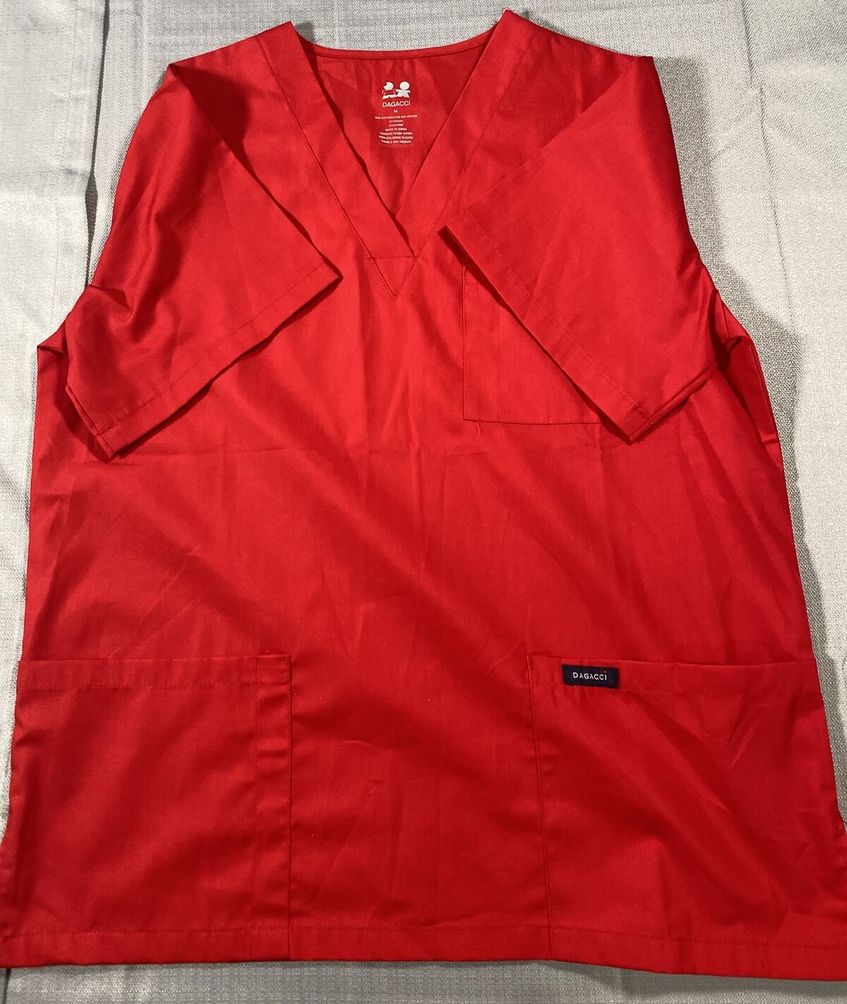 Dagacci Scrub Top Womens Medium Red Solid  Pocket… - image 1