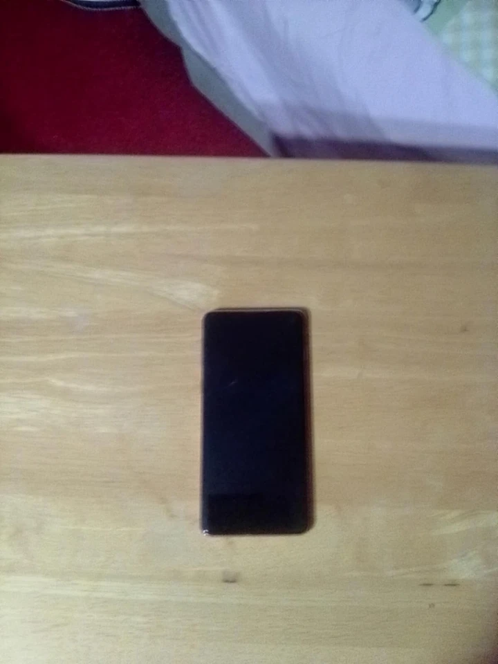 samsung galaxy s10 plus desbloqueado, con Tik Tok Foto 3 de 4