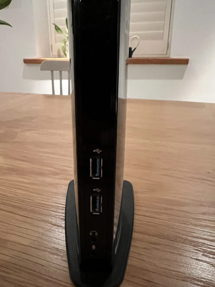 Plugable UD-3000 USB 3.0 Single Monitor Docking Station  - Image 4 of 4