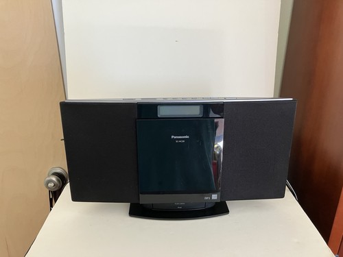Panasonic SC-HC20 Compact Stereo System with MP3 Playback and Remote Control - Picture 2 of 17