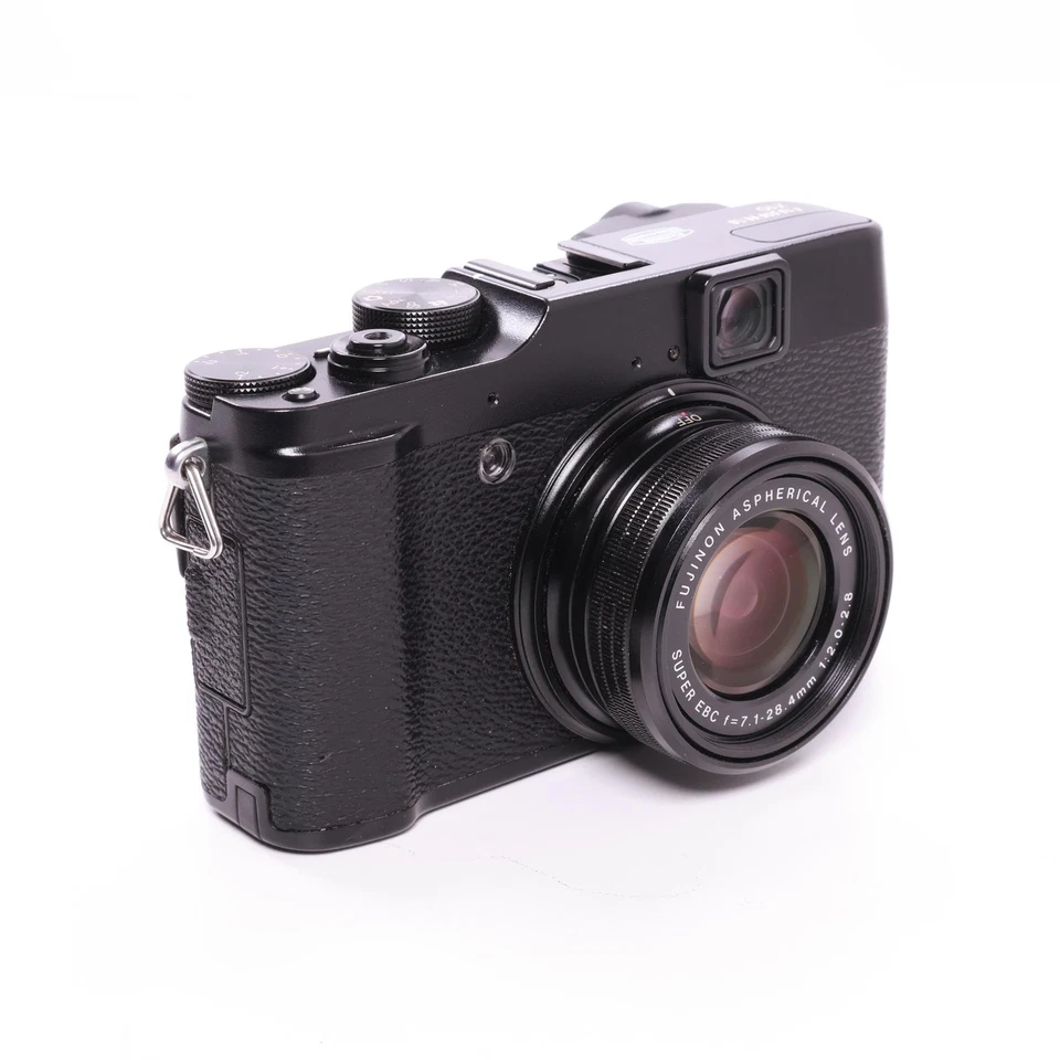 Fujifilm FinePix X10, photo 3 of 5