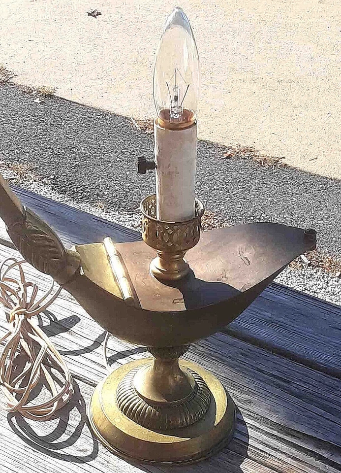 Abajur de mesa/manto feito à mão de latão maciço - Único - Impressionante - Imagem 2 de 4