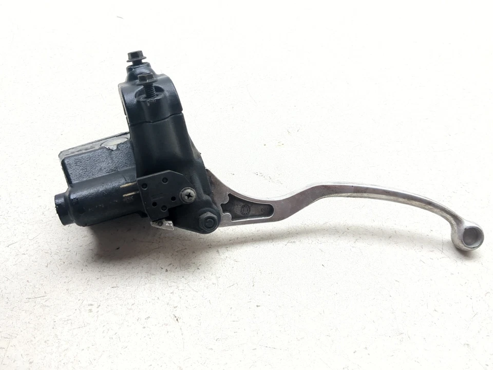 04-09 Cilindro maestro freno delantero derecho Suzuki GS500F Foto 4 de 4