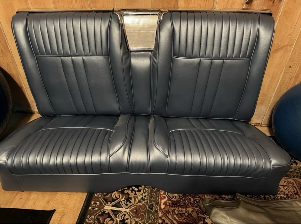 Oldsmobile Starfire 1961 asientos con canastilla e interior completo Foto 3 de 4