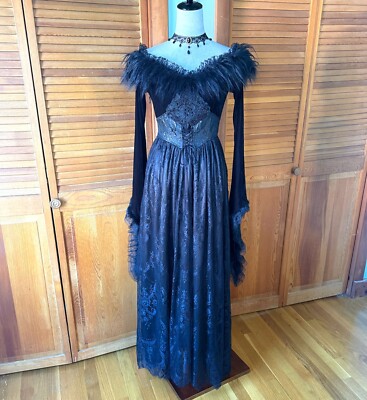 Devil Fashion Gothic Victorian The Beast Inside Black Velvet Lace Fur Dress XL | eBay Devil Fashion Gothic Victorian The Beast Inside Black Velvet Lace Fur Dress XL | eBay