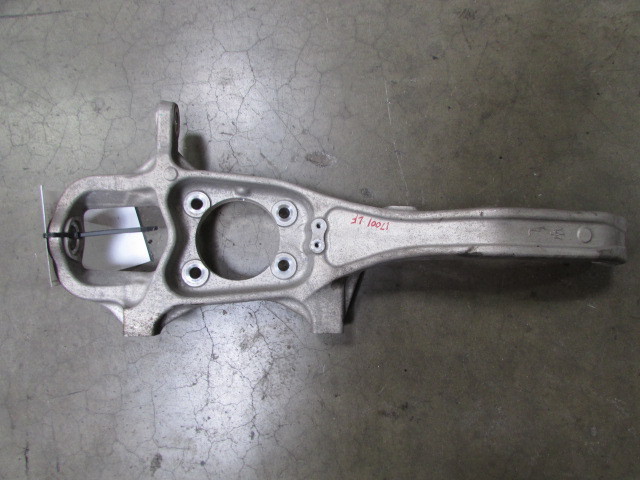 Maserati Ghibli Q4S 4WD, LH, Left Front Knuckle/Spindle/Upright, Used, 670003576