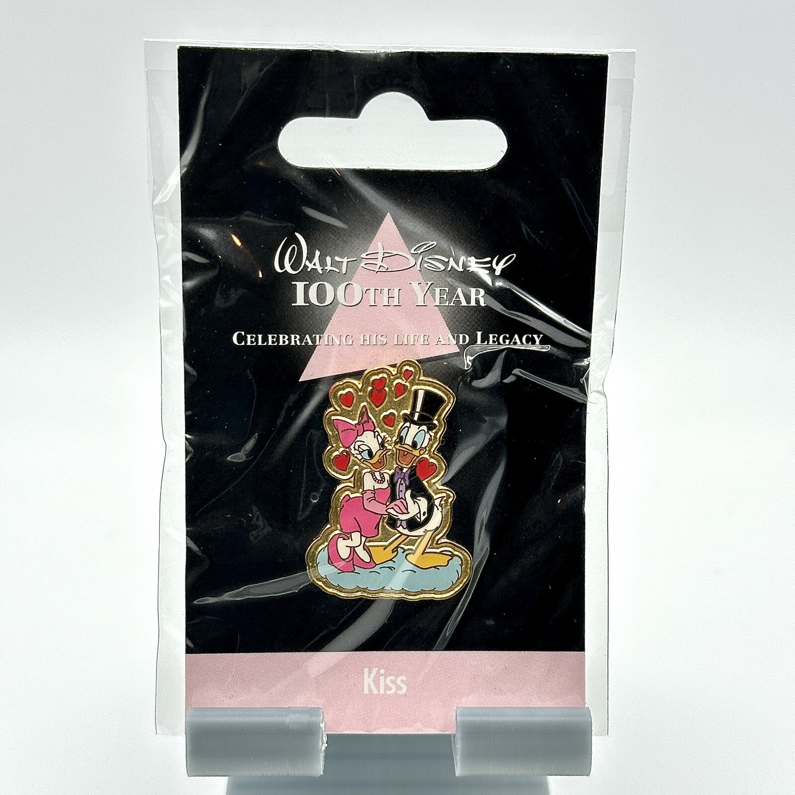 Disney - Donald & Daisy - Kiss - Walt Disney 100th Year Pin - Japan Exclusive