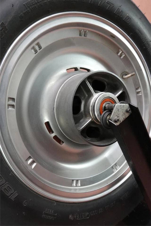 Llanta trasera Kawasaki Vulcan 900 VN900 VN900C 2007-2013 180/70 B15 Foto 4 de 4