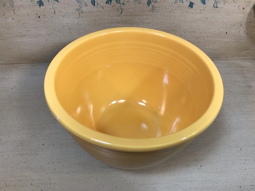 Vintage Fiesta Fiestaware Yellow #4 Nesting Mixing Bowl - Picture 2 of 16