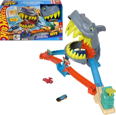 Hot Wheels City Shark Chomp Beach Playset with 1:64 Die-Cast Car JHL96