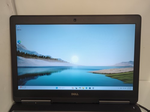 Dell Precision 7510 15.6" Laptop i7-6820HQ /8GB DDR4/240GB SSD/Win11 (Read*) - - Picture 2 of 15