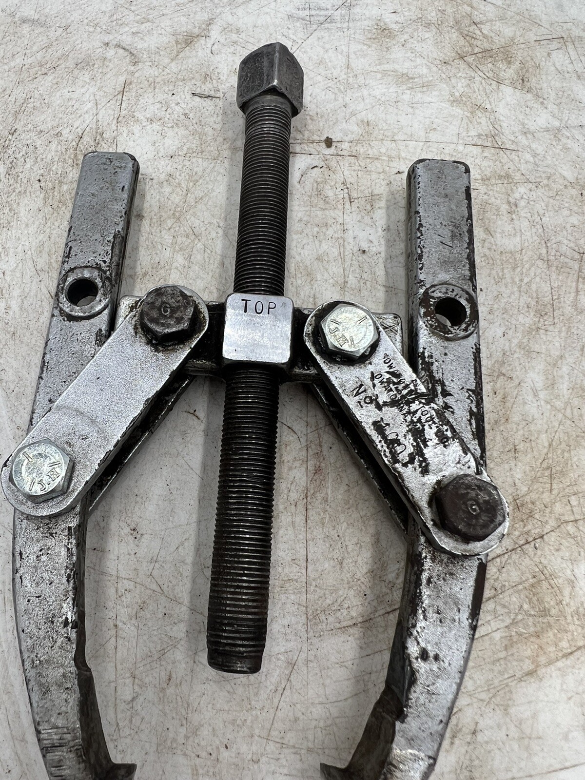 OTC 2Jaw 1001 Reversible Universal Gear Puller Remover Tool Made in